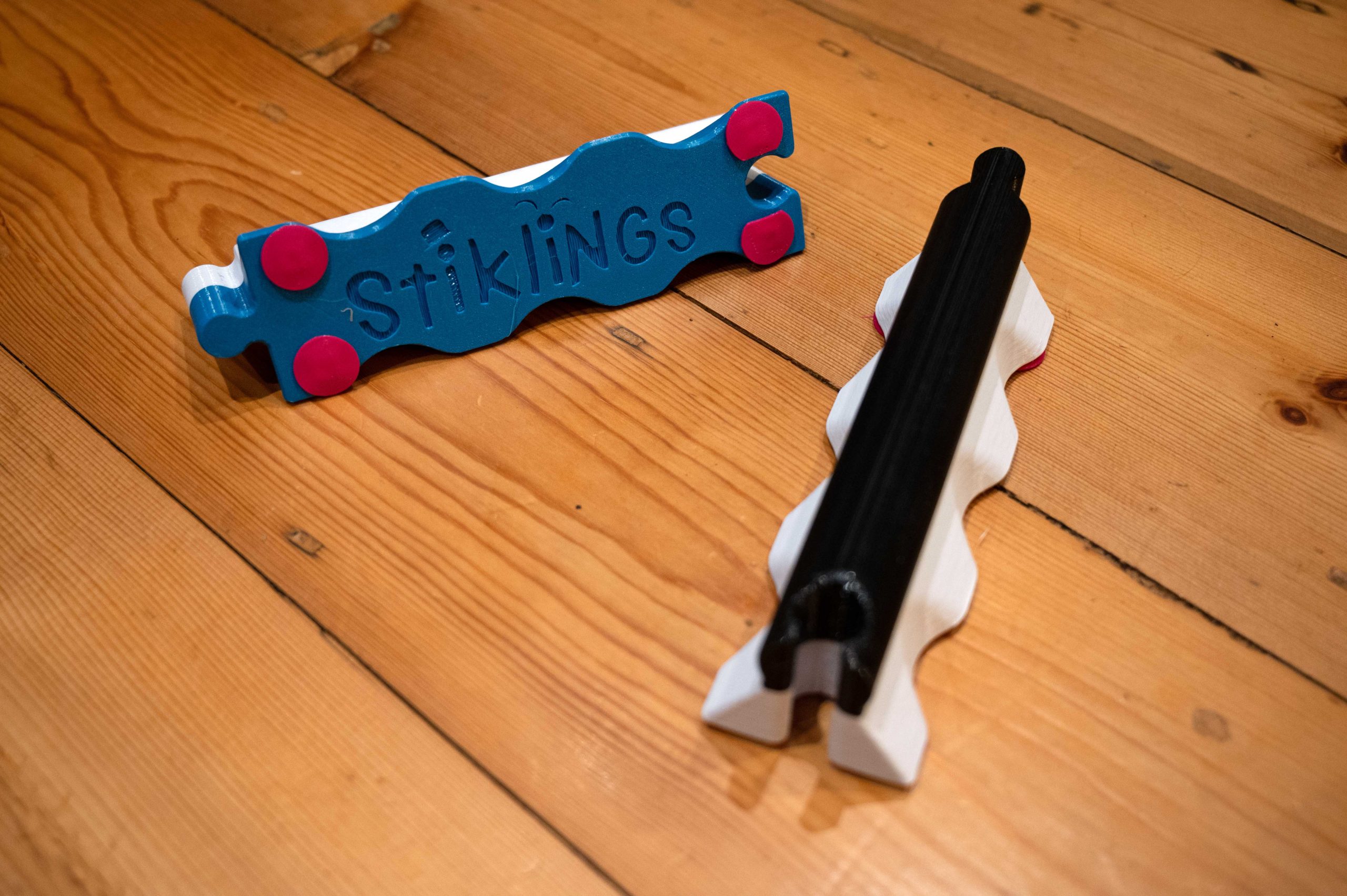 Teenie Tiny Tightwire Trainer (Small & Straight)